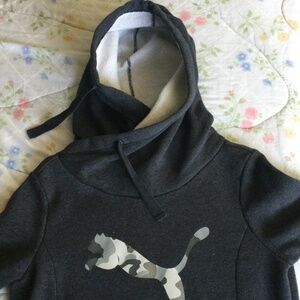 RARELY PUMA VINTAGE Women’s Hoodie Sweater
